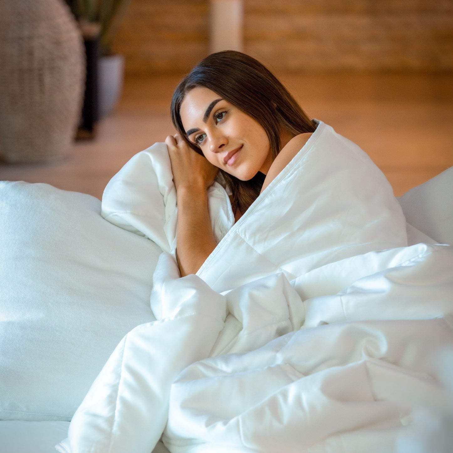 Cooling Comforter Set – Temperature-Regulating Eucalyptus Silk Comforter & Pillow Shams-1